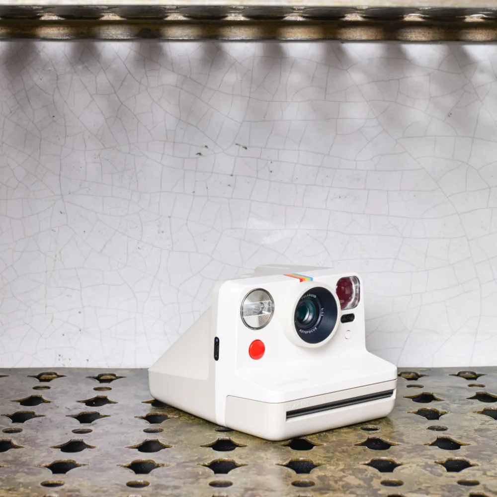 New 1907 IMPOSSIBLE Appareil photo retro Polaroid Now2 - Vintage White