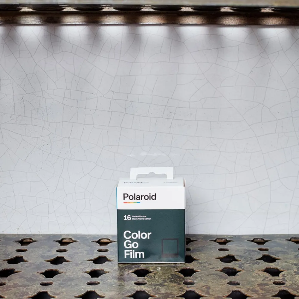 Clearance 1907 IMPOSSIBLE Film pour Polaroid - Go Color Black Edition - Double pack