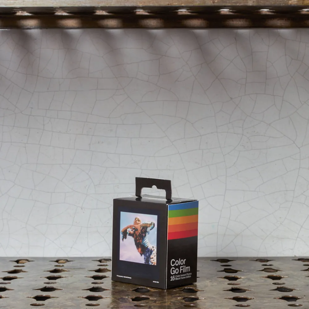 Discount 1907 IMPOSSIBLE Films instantanés Couleur pour i-Type - Black Frame Edition