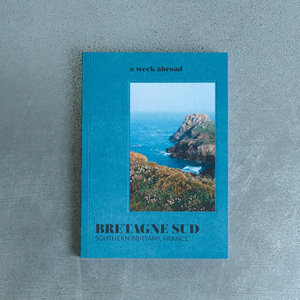Outlet 2037 A WEEK ABROAD Livre - A Week Abroad Bretagne Sud