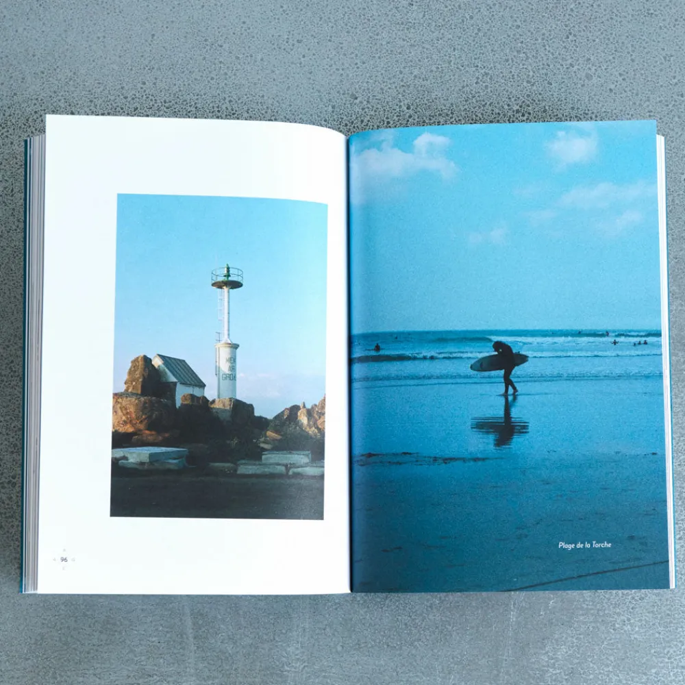 Outlet 2037 A WEEK ABROAD Livre - A Week Abroad Bretagne Sud