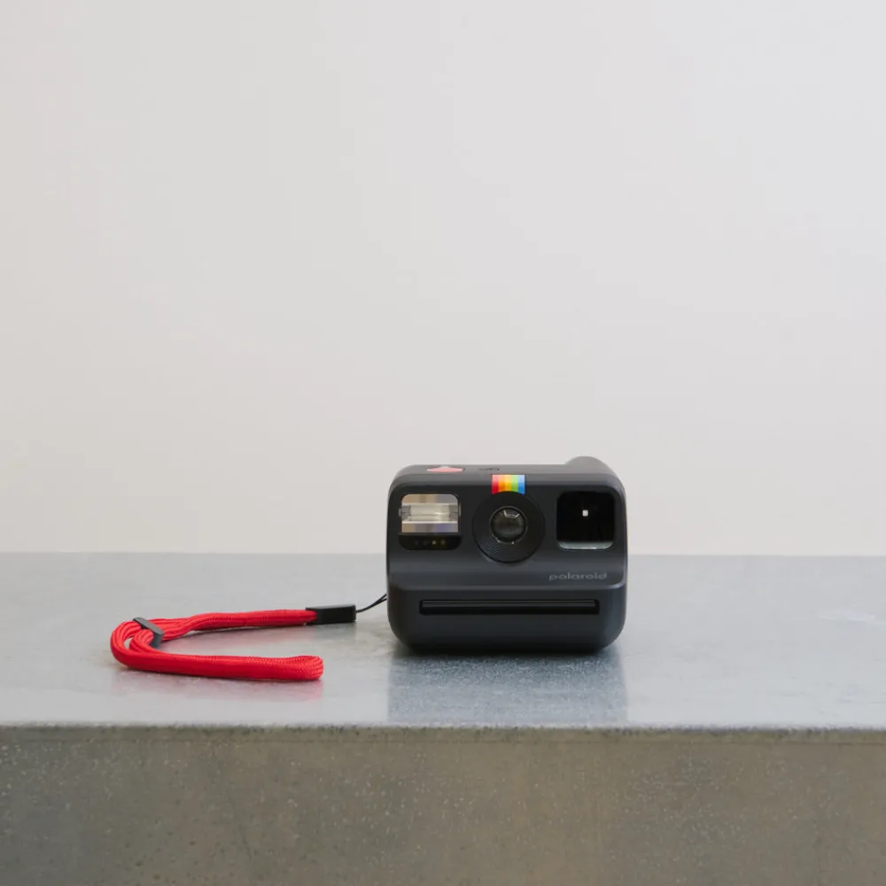 Discount 1907 IMPOSSIBLE Polaroid Go Black
